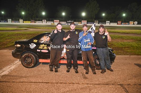 Corrigan Oil Speedway Beats Mother Nature for Autograph Night Presented By Shaheen Chevrolet Cadillac of Lansing, MI!