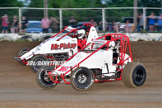 USL Non-Wing Sprint Cars this Saturday at 8:30pm!