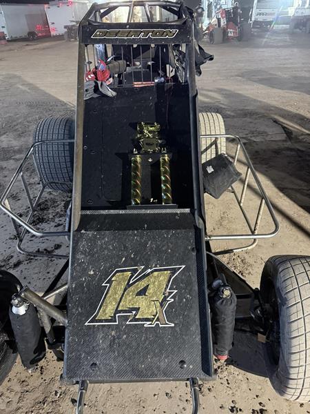 Travis DeGaton Wins with POWRi SWEM at Mohave Valley Raceway Return
