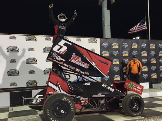 Kline Makes Late Pass to Become All-Time Leader in 305ci Wins at Knoxville