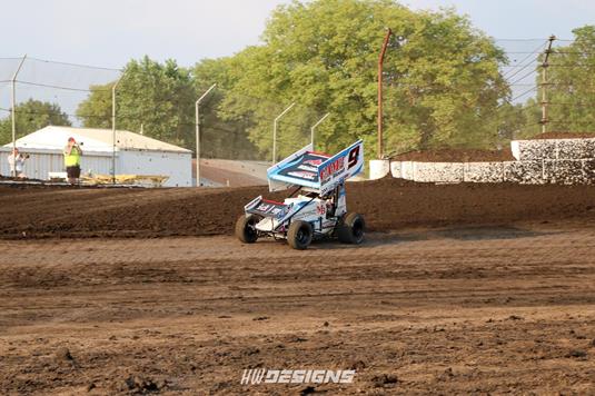 Paul Nienhiser Battles Up Front with IRA and Sprint Invaders in Doubleheader Action
