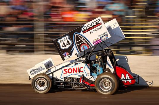 Hagar Charges to Top 10 During Hockett/McMillin Memorial Opener