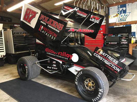 Reutzel Debuts New Team in Las Vegas WoO Double this Week