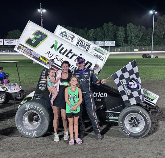 Hagar Returns to USCS Series Victory Lane at Magnolia Motor Speedway