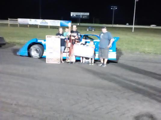 Jesse Stovall Races to Mark Lloyd Memorial Victory Lane