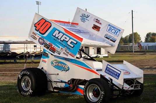 Howard Moore perseveres for top-five at Jacksonville