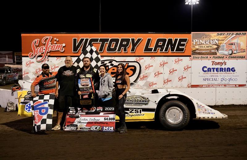 Zeitner, Searing and Zevenbergen Kick Off Silver Dollar Nationals