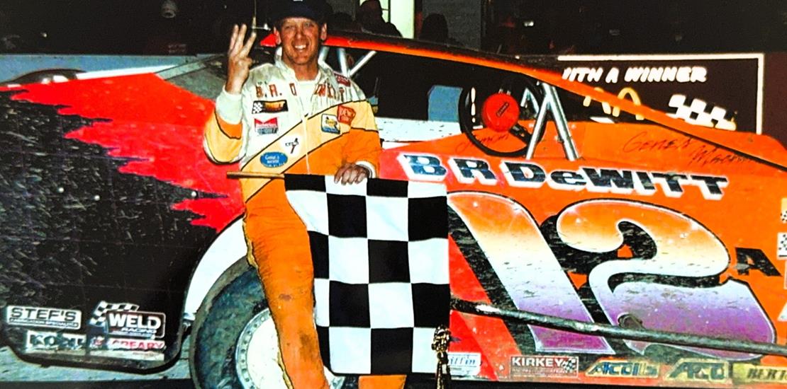 32-LAP $4,012 TO WIN MODIFIED FEATURE HONORING JUM...