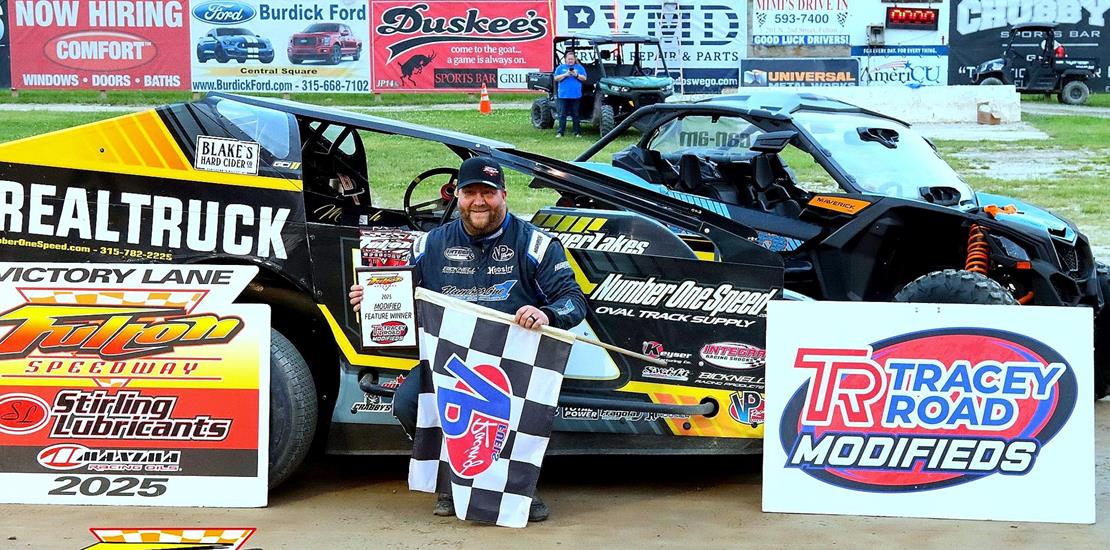 Billy Dunn Makes Late Race Pass Enroute to Fulton...