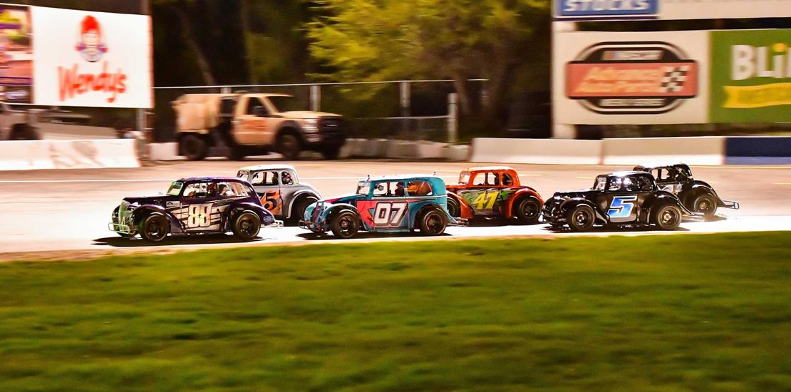Murphy Tops 20-Plus Legends in Crowded Opener