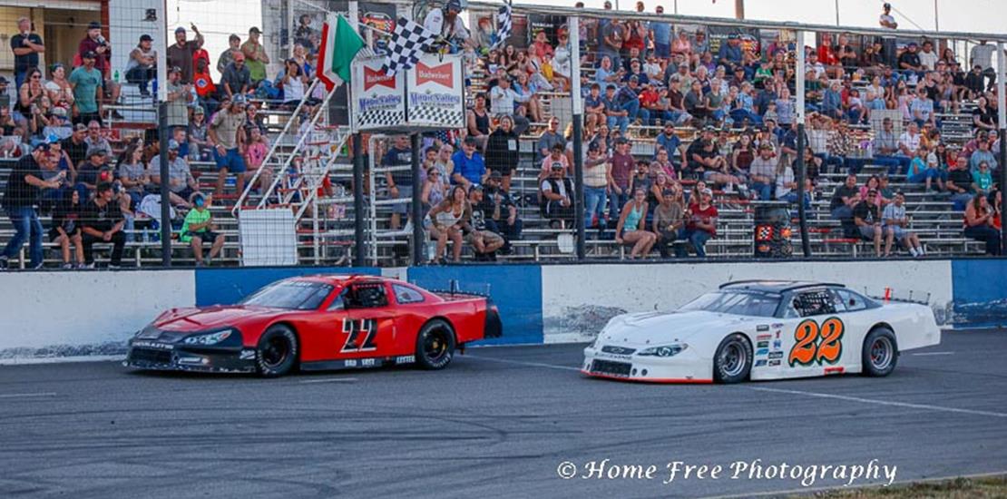 Lester Fends Off Palmer in Latemodel Feature