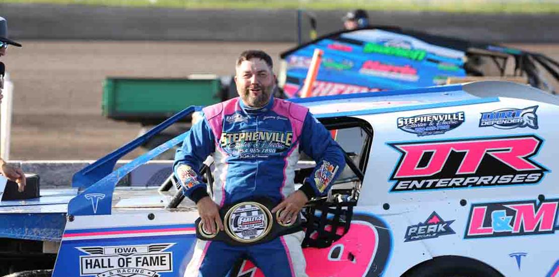 Jimmy Gustin dominates the night with three featur...