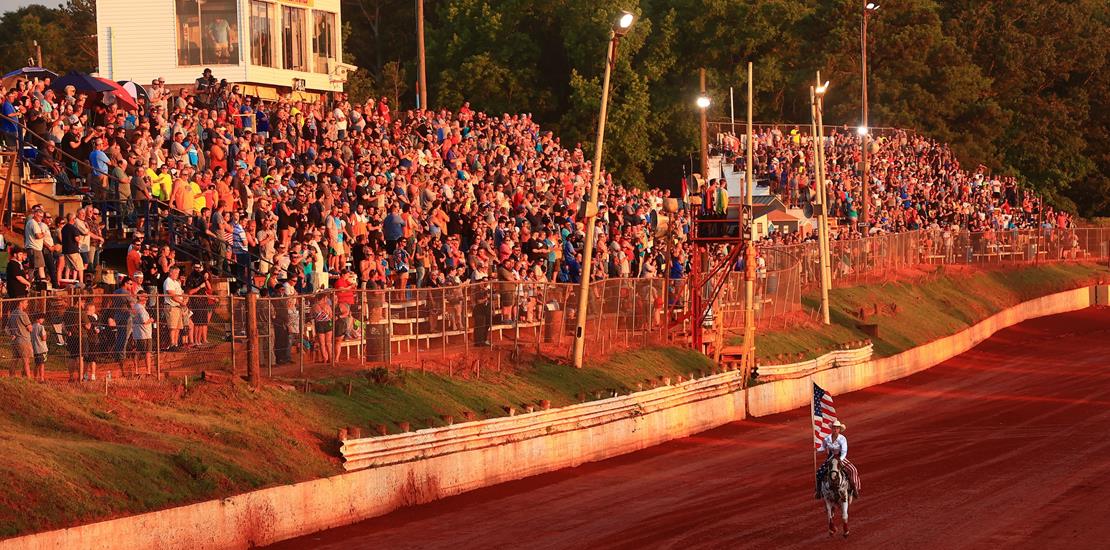 Lancaster Motor Speedway hosts Southern Thunder Su...