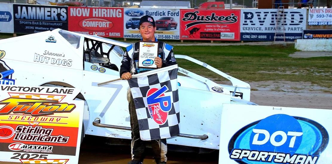 Hunter Hollenbeck Charges to Fulton Speedway Sport...