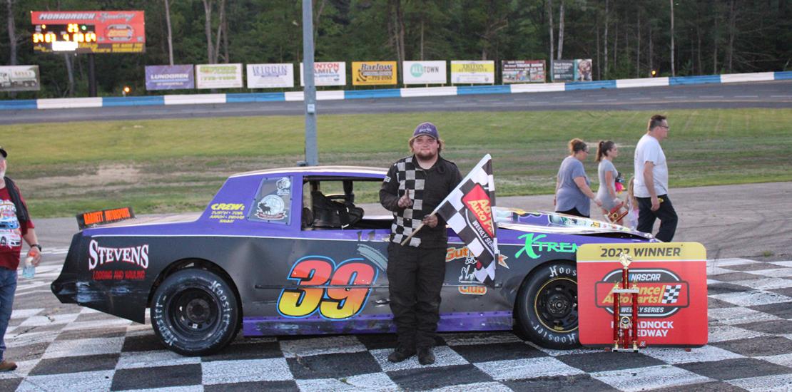 THOMPSON WINS FIRST-EVER IN STREETS SATURDAY AT MO...