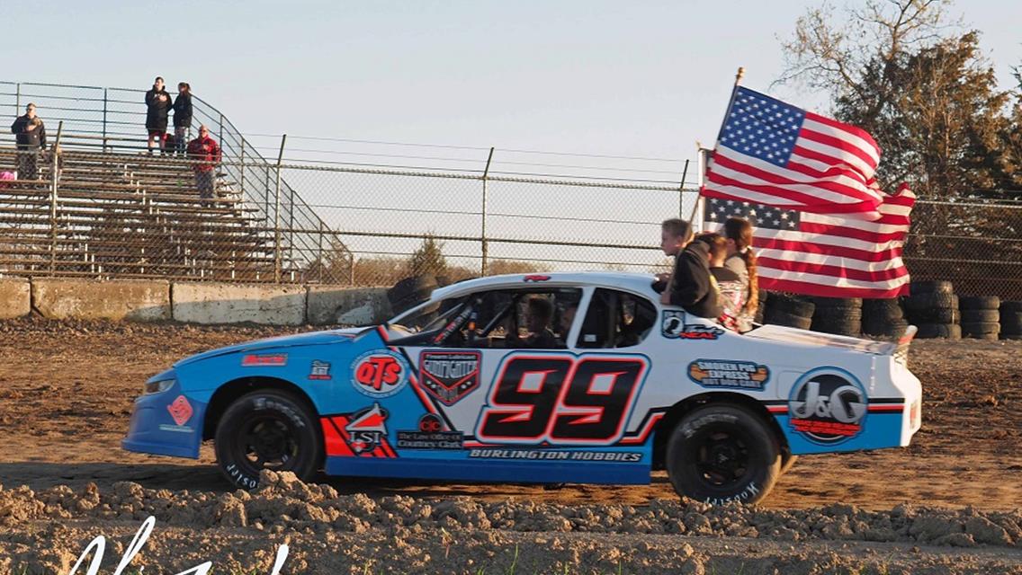 Weekly Racing Starts With a Family Feud