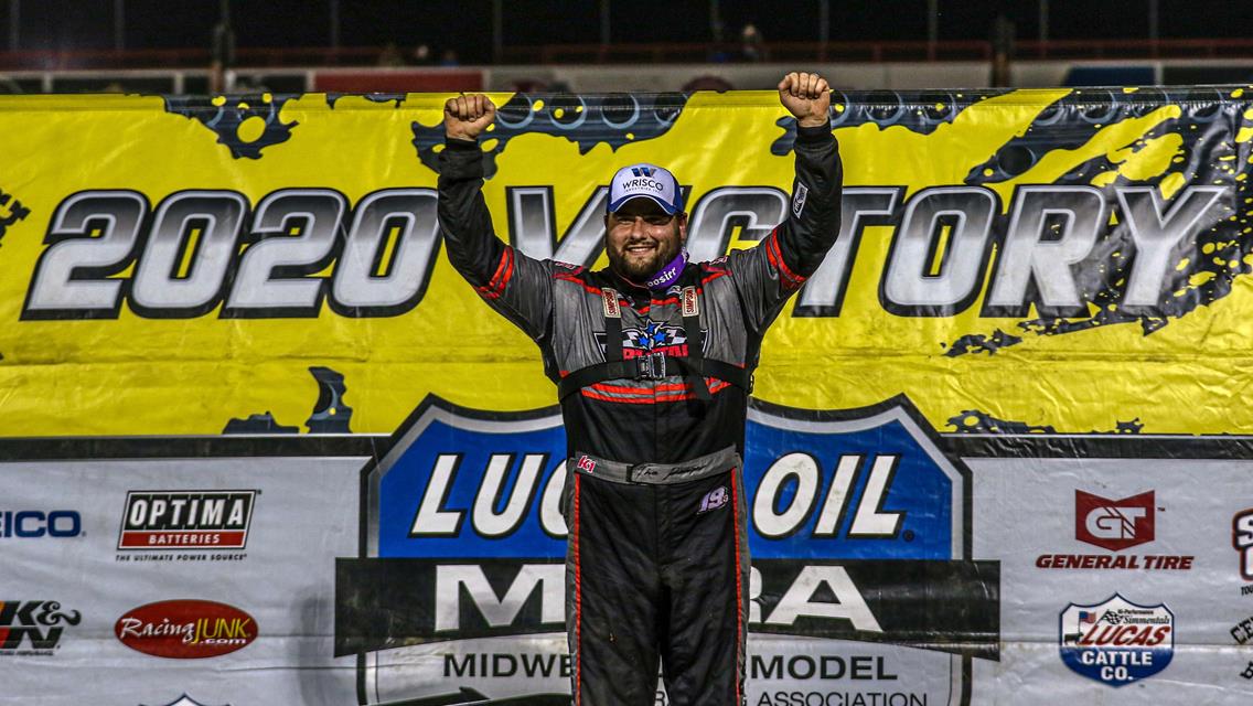 Gustin slides past Moyer to take Night One triumph in MLRA Fall Nationals at Lucas Oil Speedway