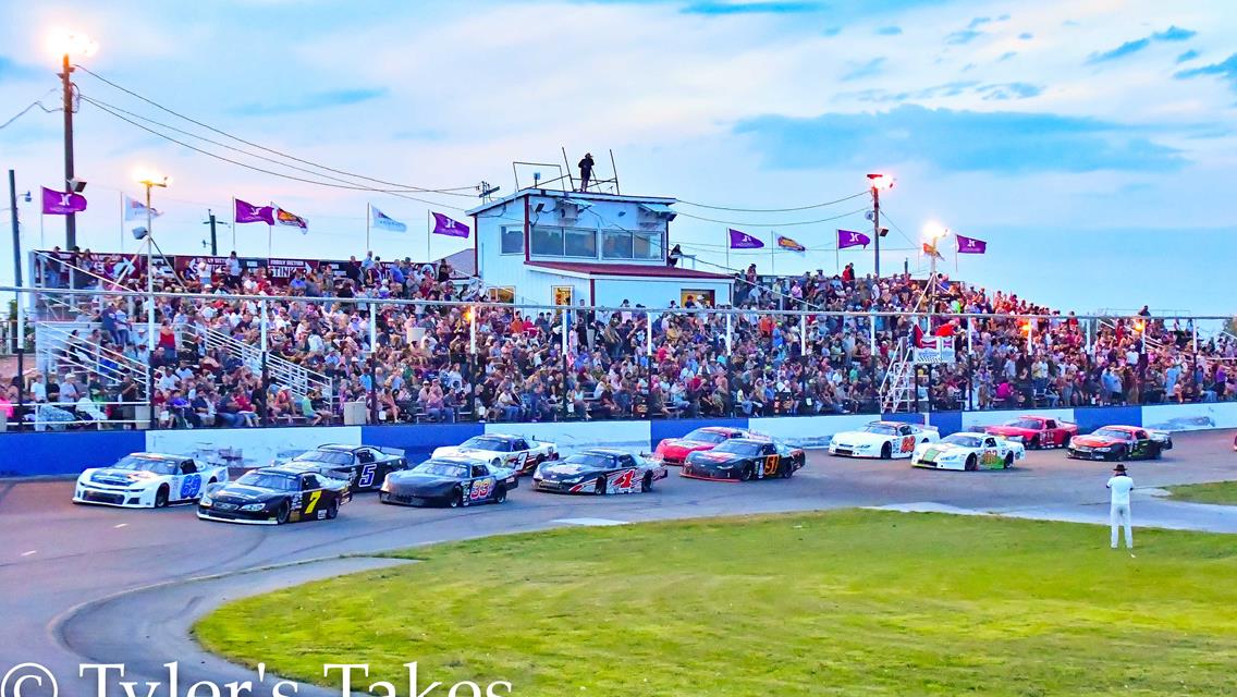 Kleyn Outlasts NW Super Late Model Field for Hall of Fame 150 Win