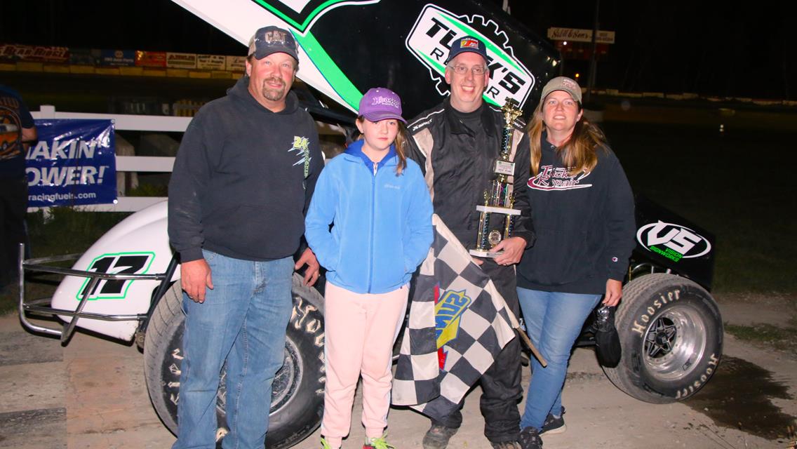 Wild Final Laps See Donnelly Steal Bear Ridge Win to Wrap Up SCoNE Title