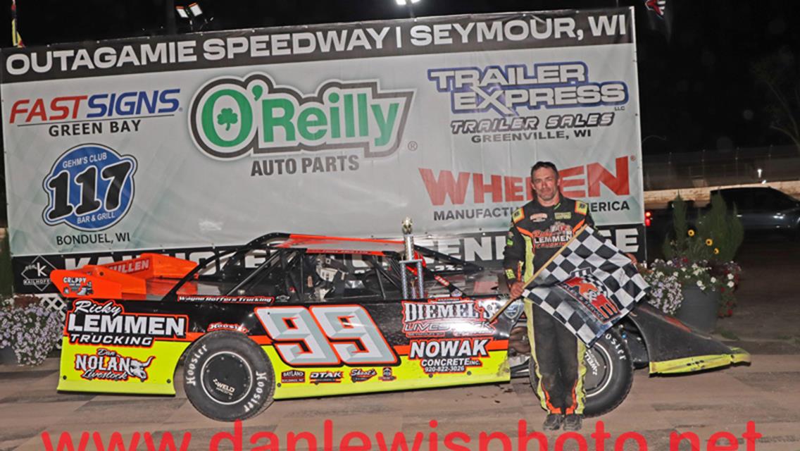 Mullen Doubles Down While Woods, Schmidt, and Booth Nab Fair Checkers