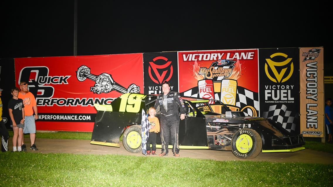 Gaylord wins a banger by .020 at the line over Devilbiss.