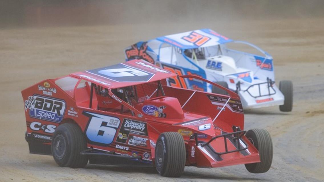 Double the Fun: Modifieds, Super Late Models Set for Aug. 3 â€˜Summer Thunder Twin 25s