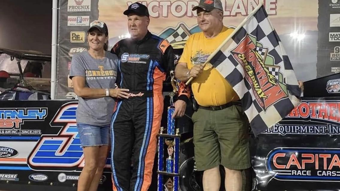 Skip Arp and Stanley Best Racing won the Topless Outlaw Dirt Racing Series event at Smoky Mountain Speedway on Saturday, Sept. 14 with their No. 31 Capital Race Car.