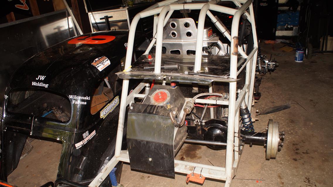 The Legend Car Facts.  What&#39;s Under the Skin.