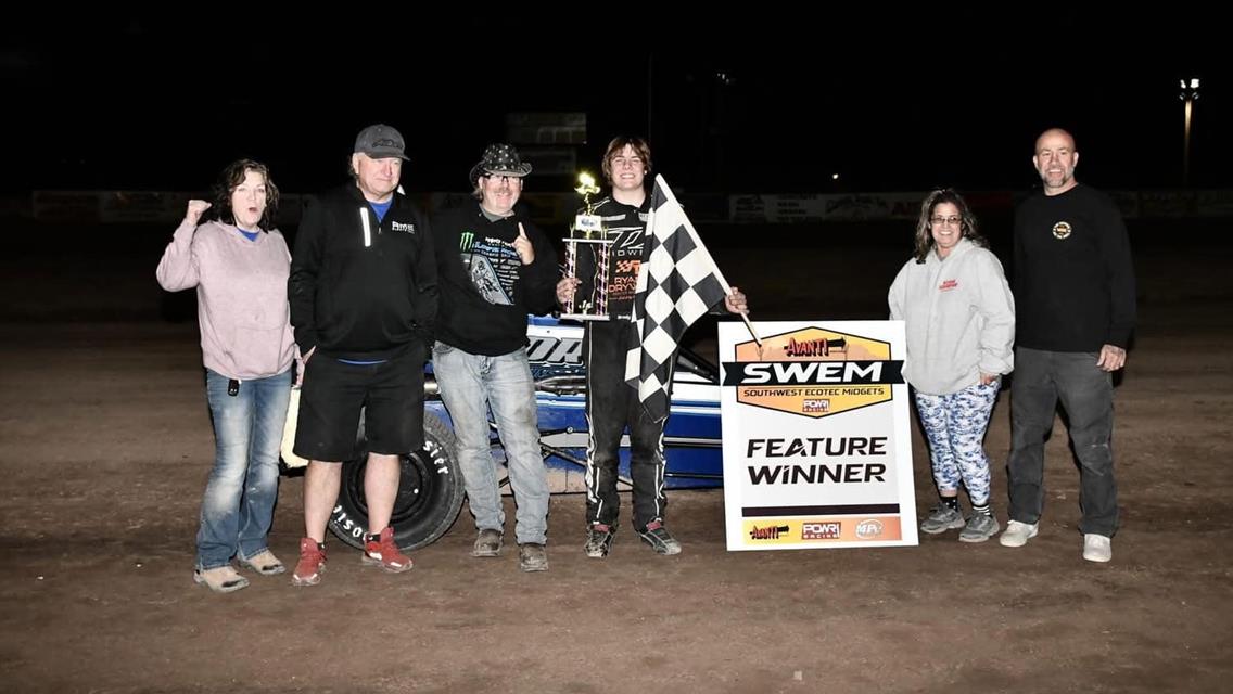 Brody Wake Banks Win with POWRi SWEM Weekend Debuts at Mohave Valley