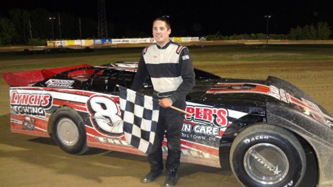 MATT HILL BACK IN CRATE WINNER&#39;S CIRCLE