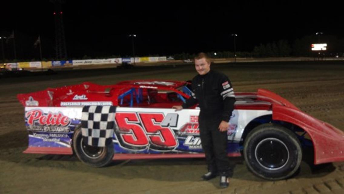 ROBBIE WALLS, JR. GETS CAREER 1ST IN CRATE MODELS