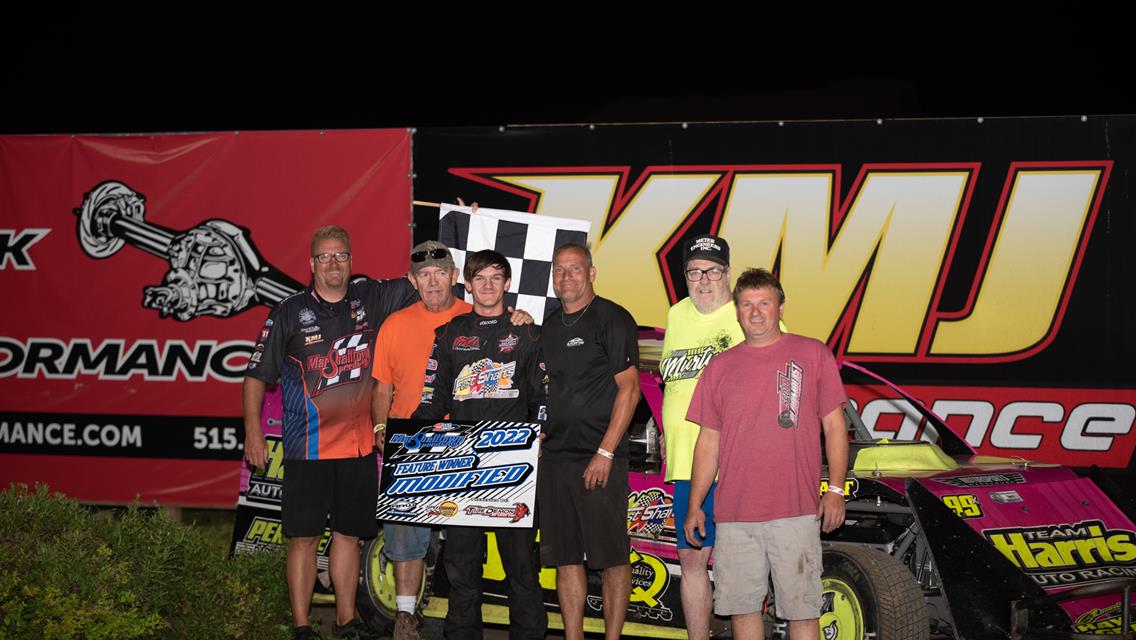 Two Exciting Finishes as Murty Scores Modified Win, Jaennette takes Stock Car Checkers