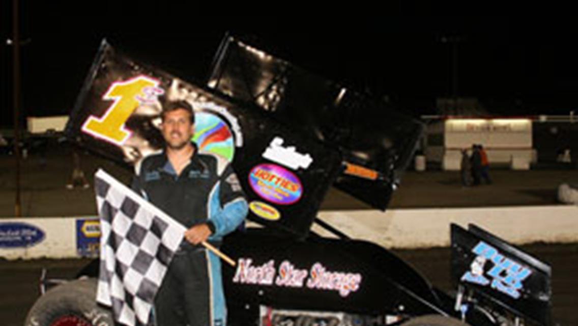 Reneau Goes 3 Wide to Top DGS Motorsports RaceSaver Sprint Cars at Devil&#39;s Bowl Speedway