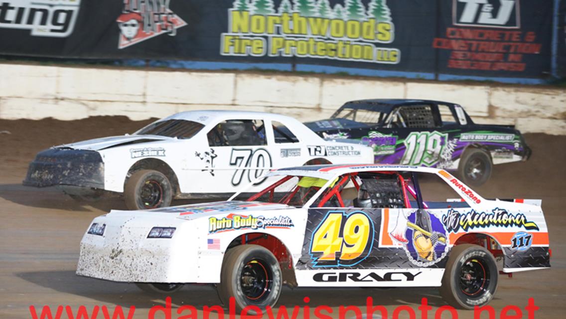 MIKE MULLEN DOUBLES UP ON OUTAGAMIE LATE MODEL, STOCK WINS