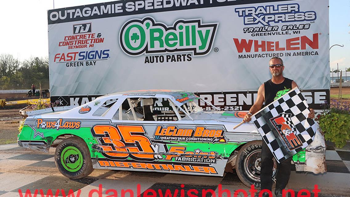 SCHEFFLER SHREDS OUTAGAMIE LATE MODEL FOES