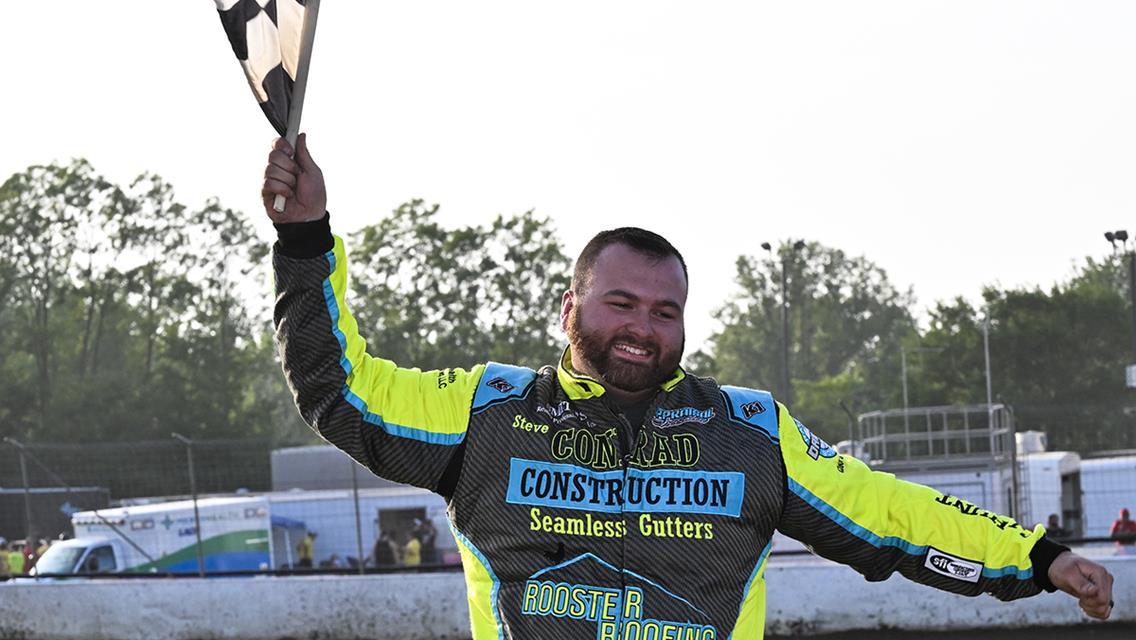Klay wins makeup Thunderstock feature. TMez wows Non Wing with last lap pass, O’Connor shakes Modified woes, and power outage stops Keysor Memorial