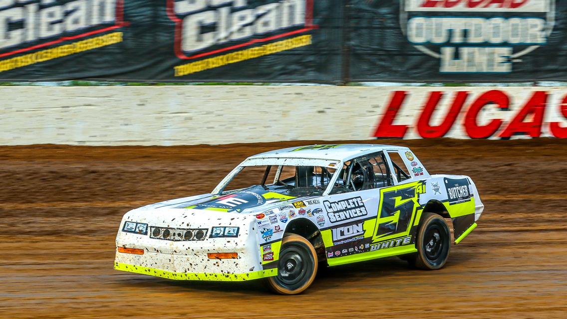 Lucas Oil Speedway Spotlight: Veteran racer White enjoying USRA Stock Cars experience