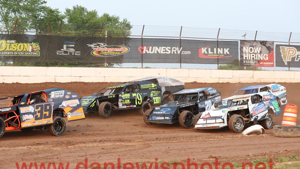 Bartz and Arneson back in victory lane at Outagamie Speedway.