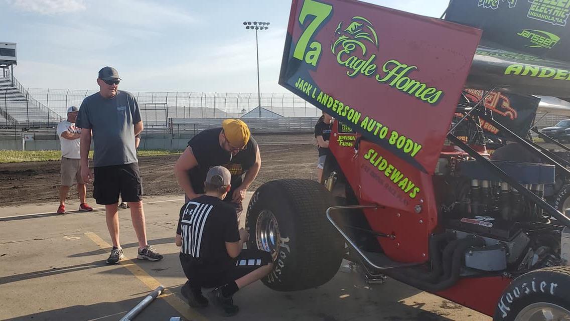 Turning laps at Knoxville Raceway