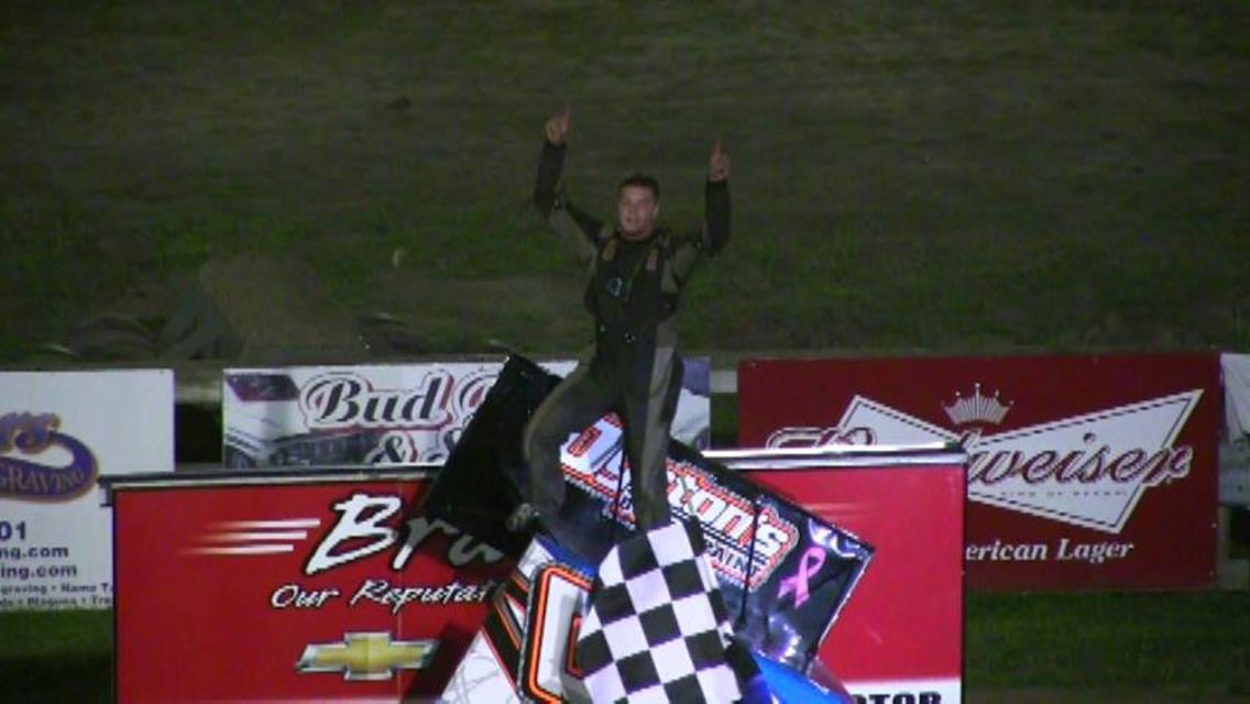 Confidence Booster, Jamey Ogston Wins First UMSS Feature at Brainerd!