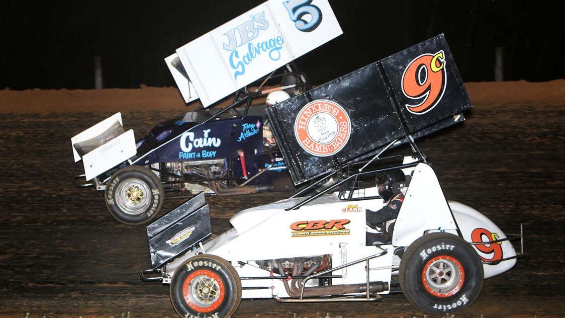 Non-Wing Sprint Cars, RaceSaver Winged Sprint Cars and Modifieds Duel on Bloomington Clay Friday