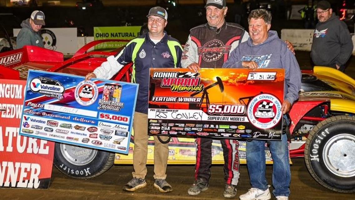 R.J. Conley captures the Ronnie Moran Memorial at Muskingum County Speedway on May 31 (Tyler Carr image)