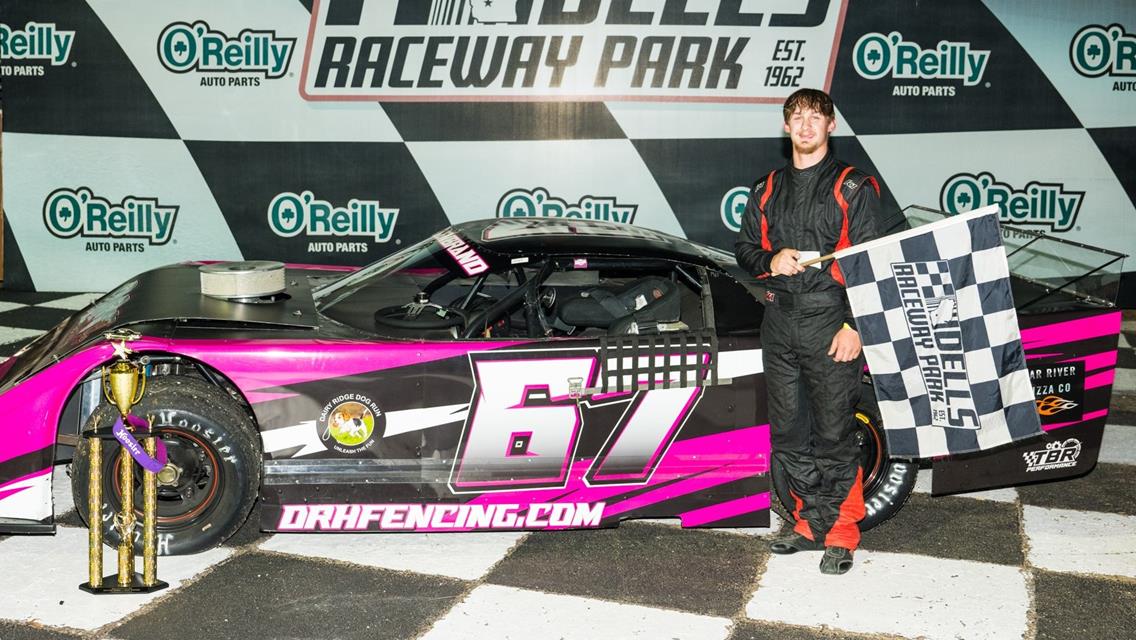 MASON HELLENBRAND COLLECTS FIRST DELLS WIN IN 602 OUTLAW LATE MODELS
