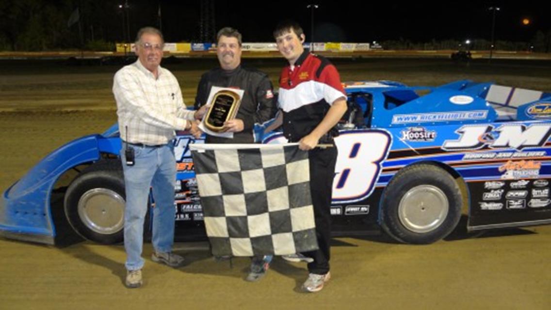 ELLIOTT STRONG IN 2ND STRAIGHT LATE MODEL WIN