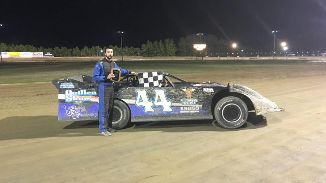 TYLER REED ENDS DROUGHT AND GRABS FIRST WIN OF 2016