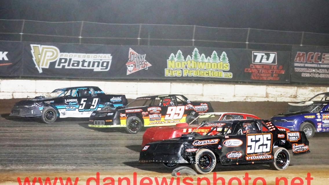 MIKE MULLEN DOUBLES UP ON OUTAGAMIE LATE MODEL, STOCK WINS