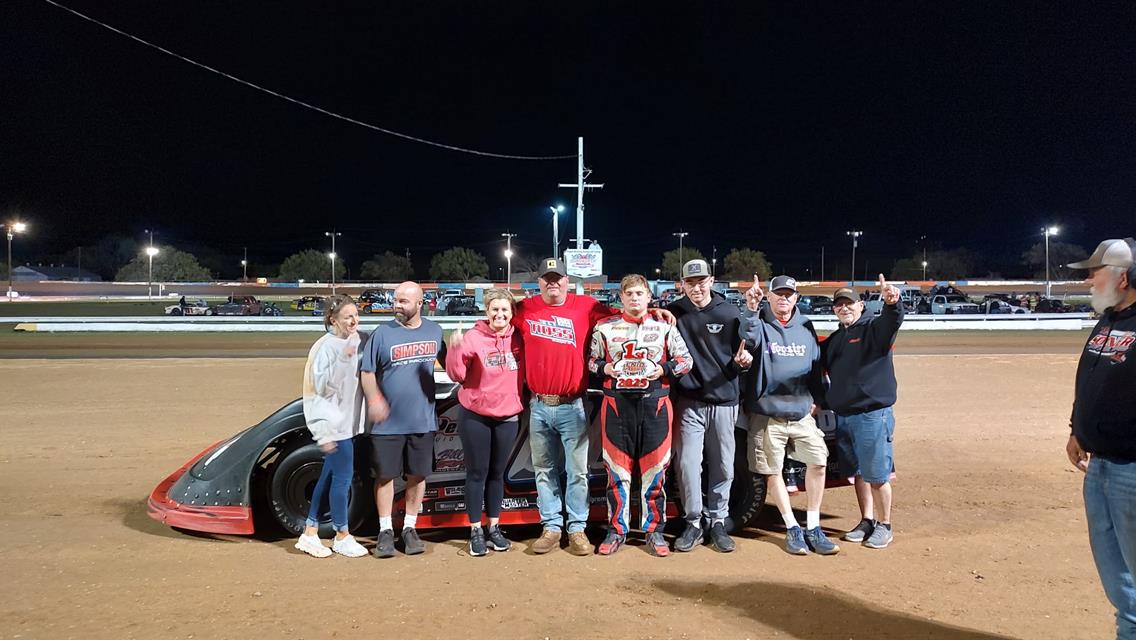 Eli Ross Claims Victory on Opening Night of 2025 United Rebel Late Model Season