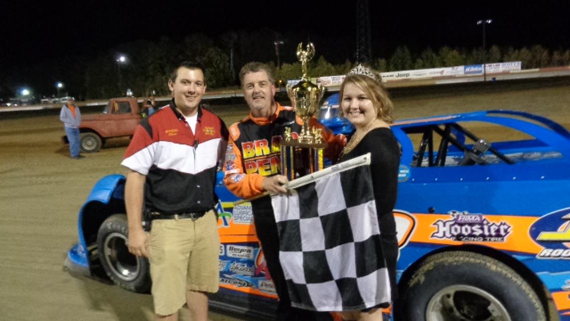 RICKY ELLIOTT GOES OUT IN STYLE WITH 6TH LATE MODEL FALL CHAMPIONSHIP