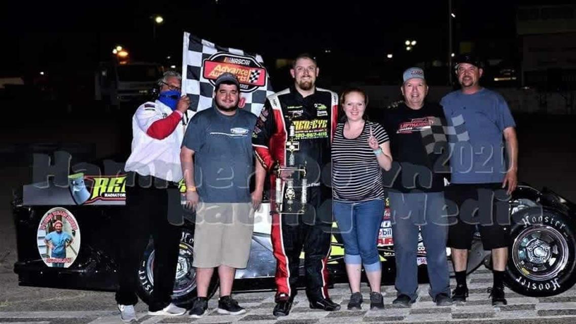Nick O&#39;Neil cruises to Modified win at Tucson Speedway