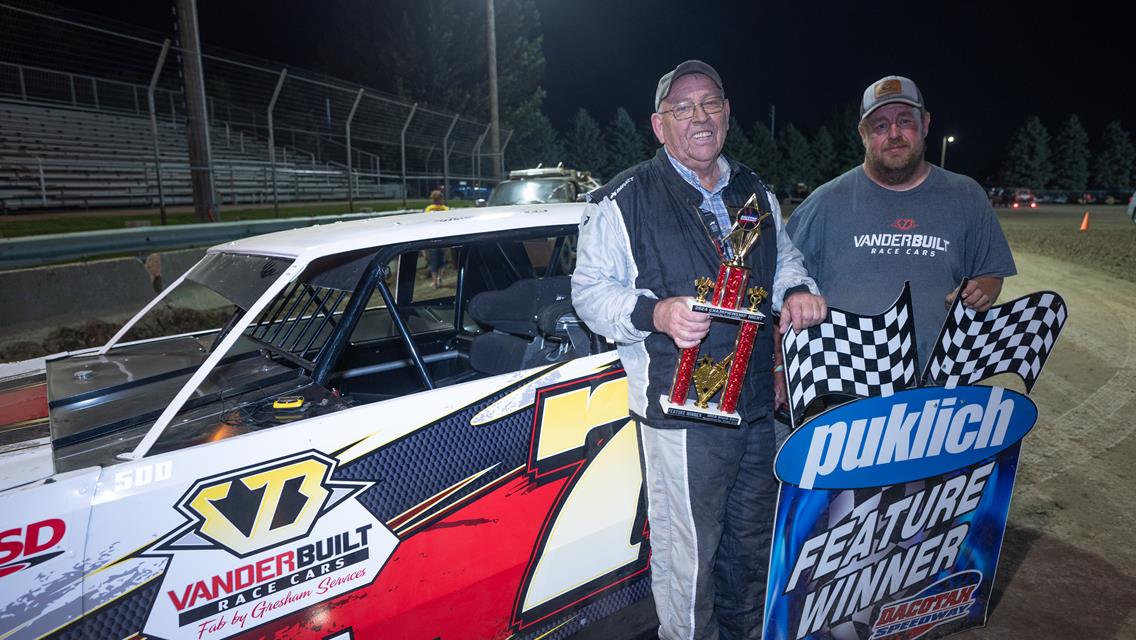 SEIDLER HOLDS OFF DOMAGALA FOR SEASON ENDING VICTORY